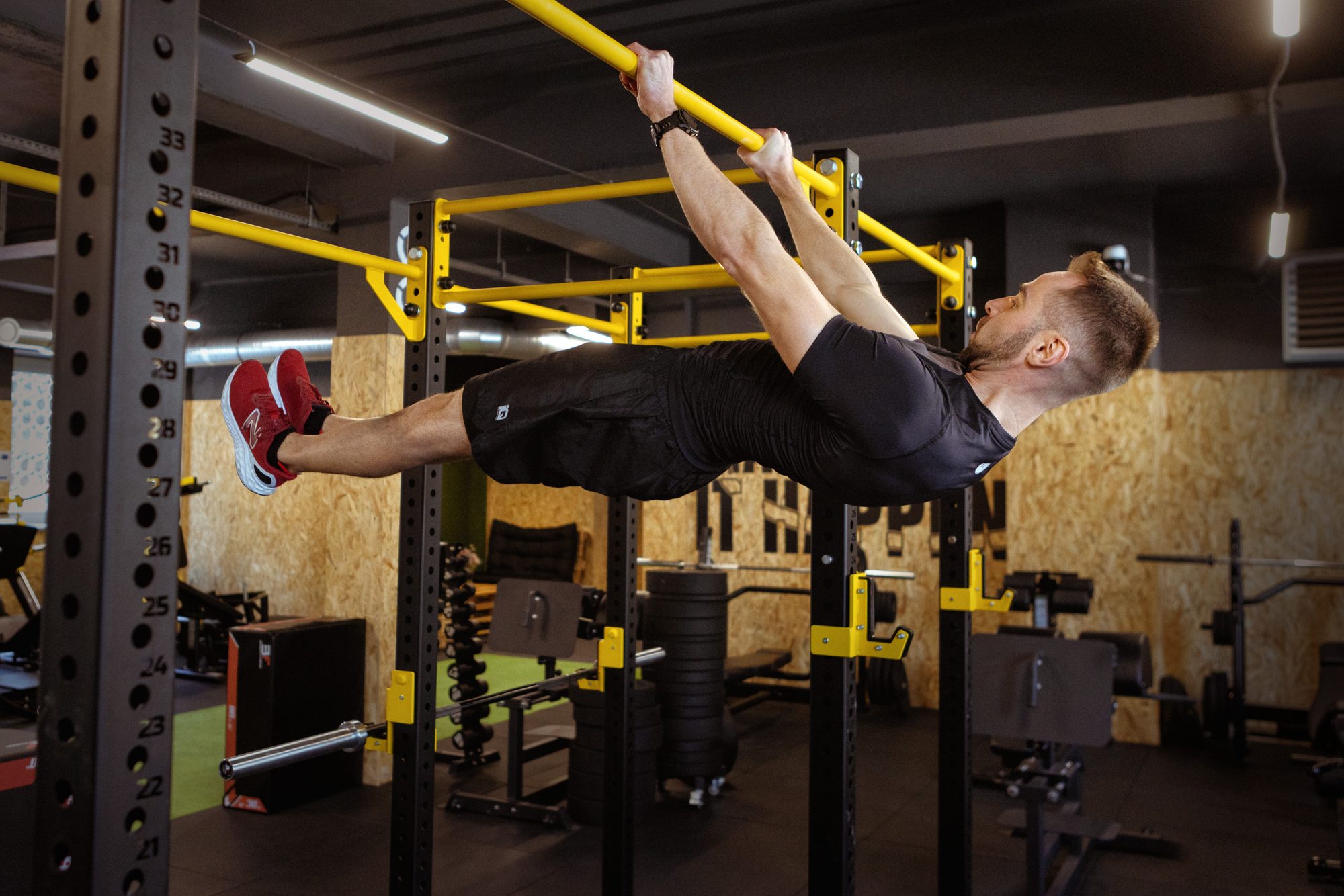 Kalistenika, front lever na drążku